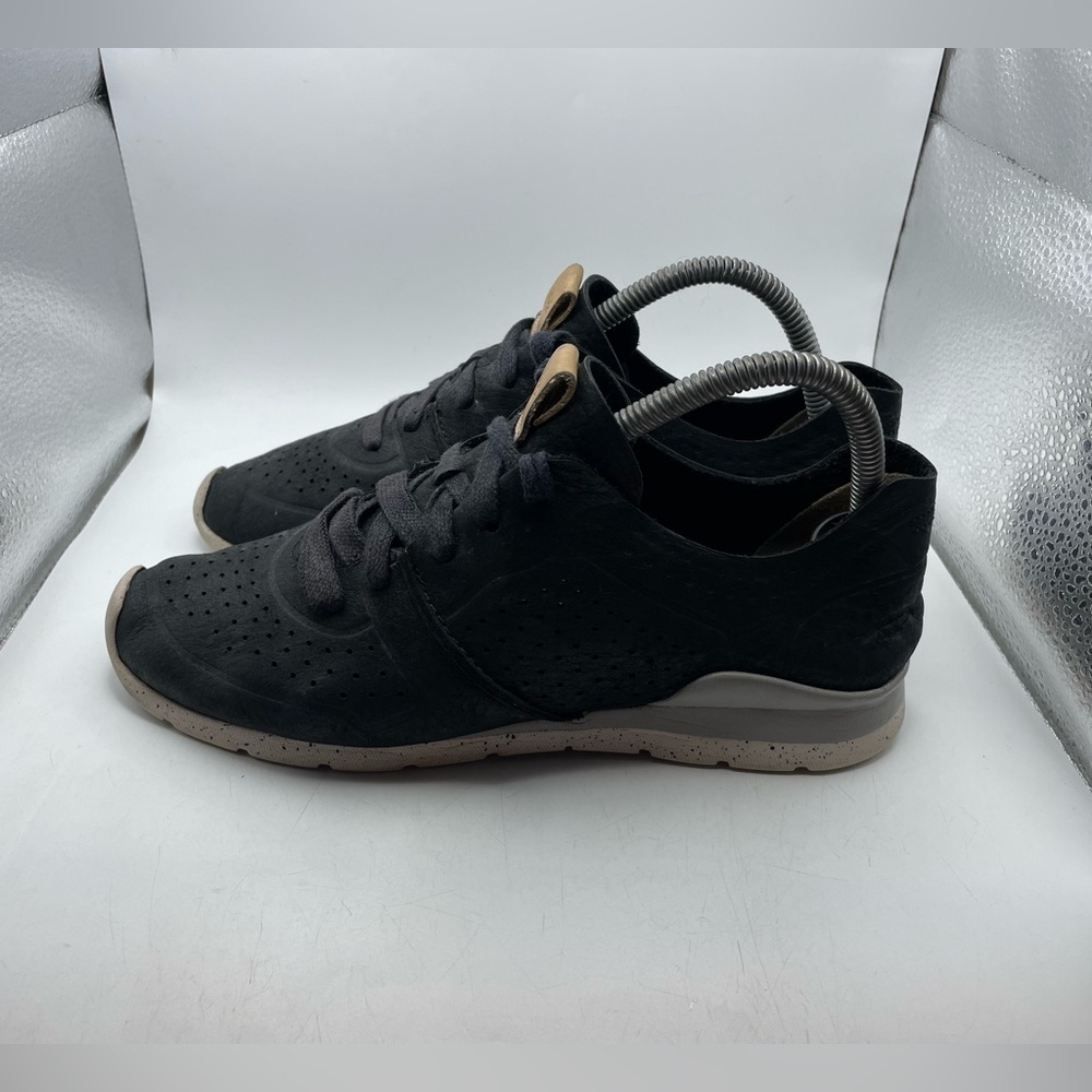 UGG Treadlite Black Suede leather women’s Sneakers size 7.5